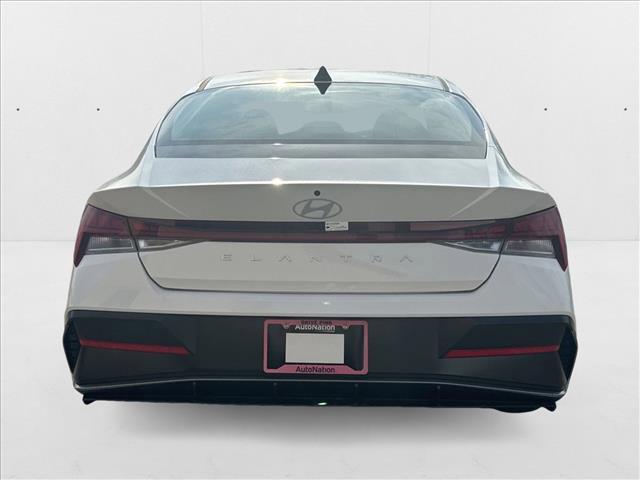 Photo of 2025 Serenity White Hyundai ELANTRA