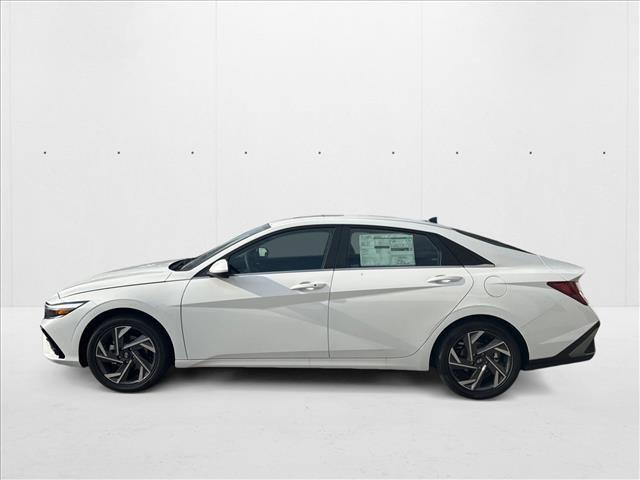 Photo of 2025 Serenity White Hyundai ELANTRA