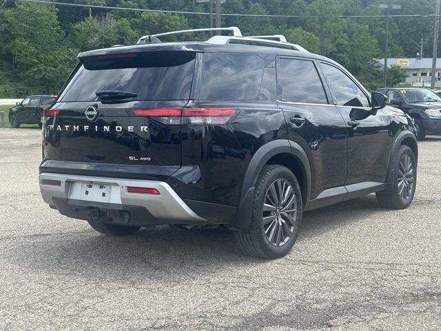 Photo of 2022 Black Nissan Pathfinder