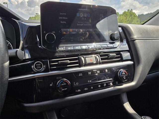 Photo of 2023 Gun Metallic Nissan Pathfinder