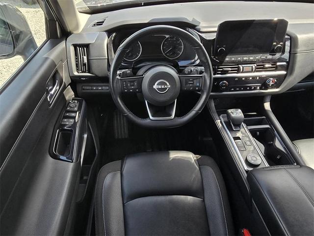 Photo of 2023 Gun Metallic Nissan Pathfinder