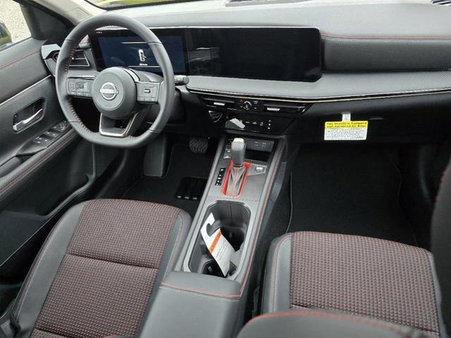 Photo of 2025 2t Ylw Blk Roof Nissan Kicks