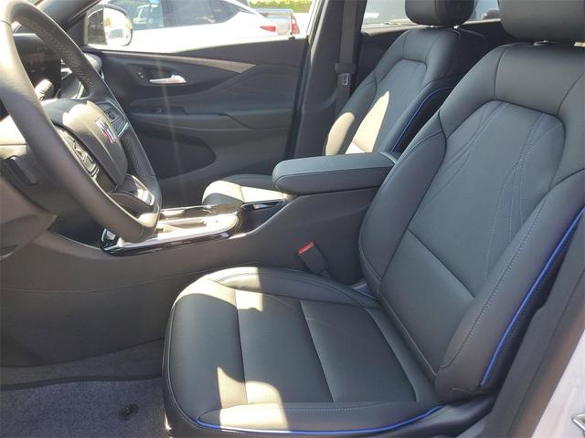 Photo of 2026 Summit White Buick Envista