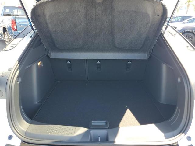 Photo of 2026 Summit White Buick Envista
