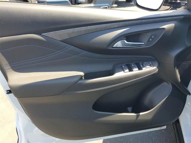 Photo of 2026 Summit White Buick Envista