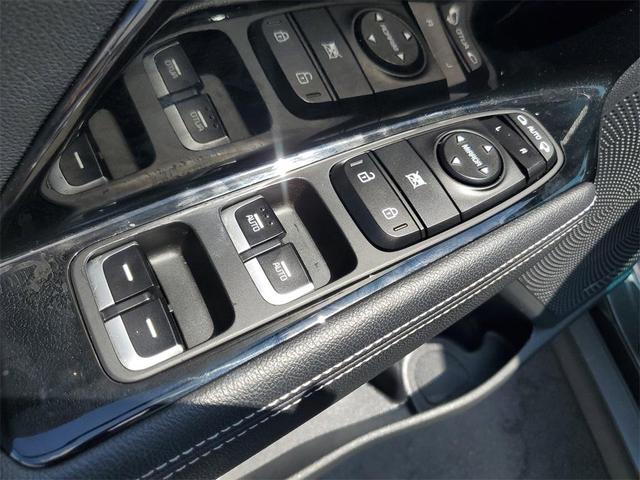 Photo of 2022 Graphite Gray Kia Niro EV