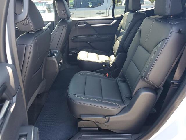 Photo of 2026 Glacier White GMC Acadia