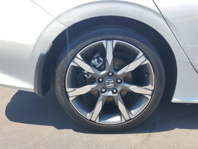 Photo of 2025 Platinum White Pearl Honda Civic Hybrid
