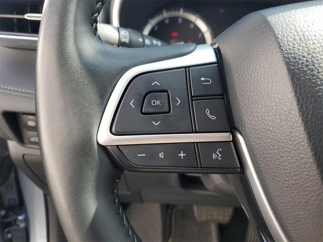 Photo of 2022 Moon Dust Toyota Highlander
