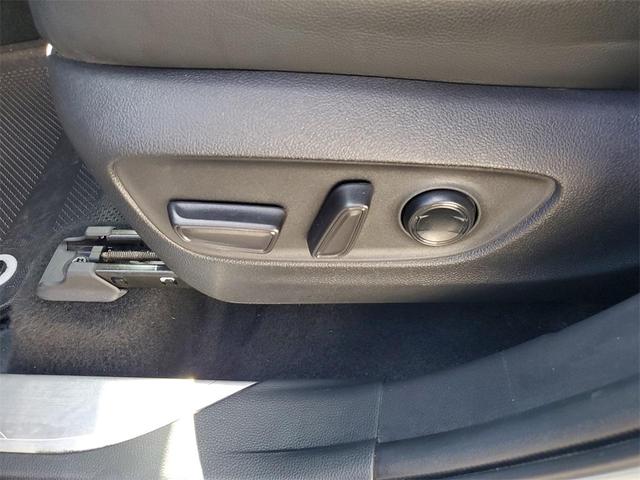 Photo of 2022 Moon Dust Toyota Highlander