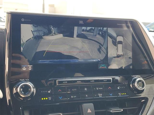 Photo of 2022 Moon Dust Toyota Highlander