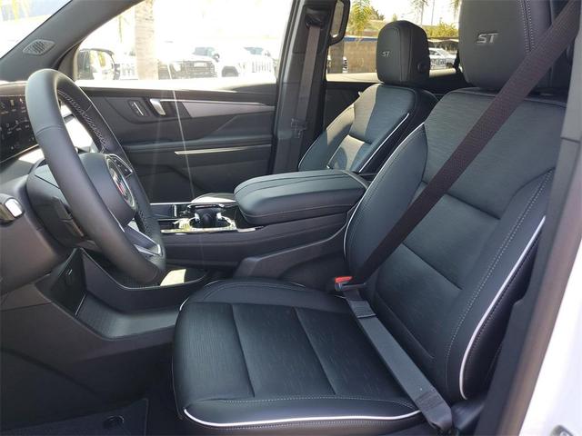 Photo of 2026 White Tri-Coat Buick Enclave