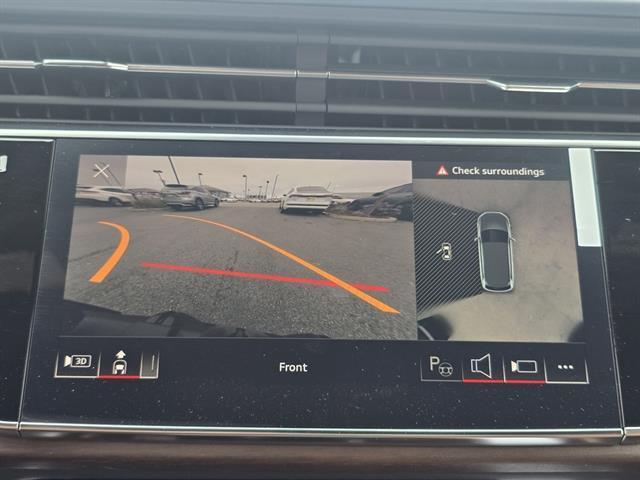 Photo of 2025 Glacier White Metallic Audi Q7