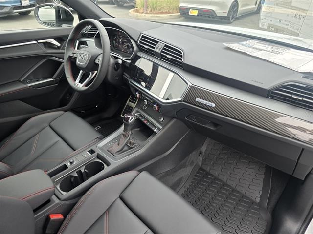 Photo of 2025 Glacier White Metallic Audi Q3