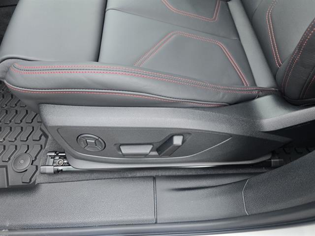 Photo of 2025 Glacier White Metallic Audi Q3