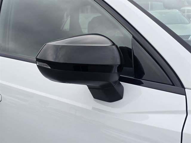 Photo of 2025 Glacier White Metallic Audi Q3