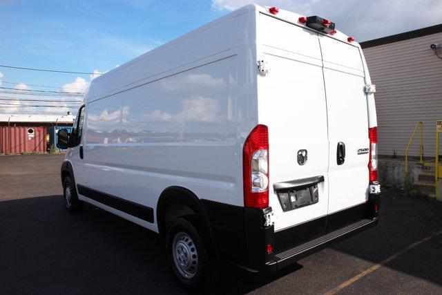 Photo of 2025 Bright White Clearcoat RAM ProMaster 2500