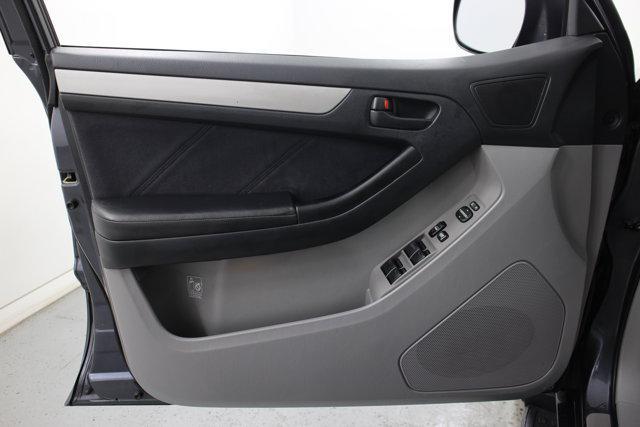 Photo of 2004 Gray Toyota 4Runner