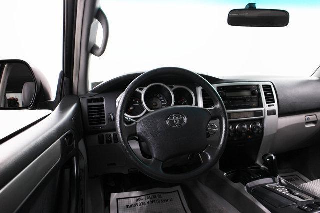 Photo of 2004 Gray Toyota 4Runner