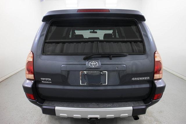 Photo of 2004 Gray Toyota 4Runner