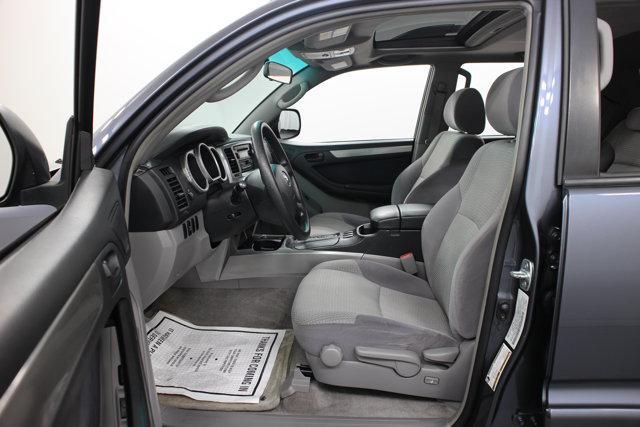 Photo of 2004 Gray Toyota 4Runner