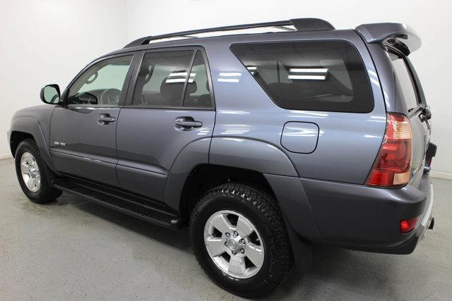 Photo of 2004 Gray Toyota 4Runner
