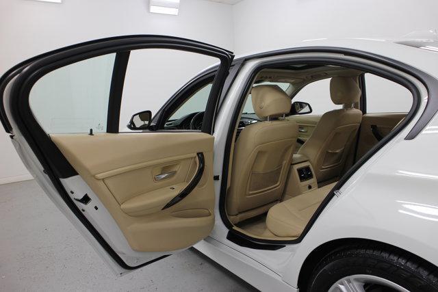Photo of 2015 White BMW 320