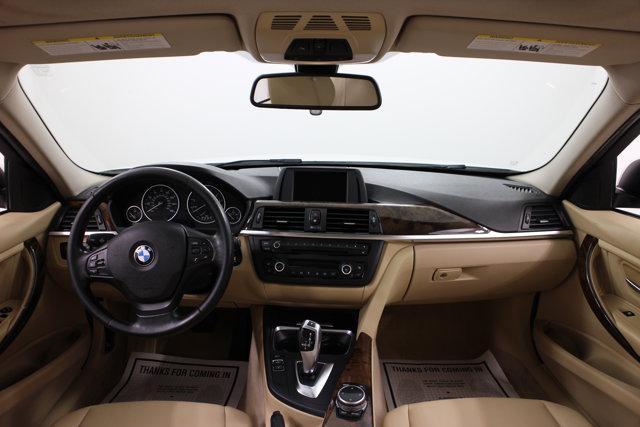 Photo of 2015 White BMW 320
