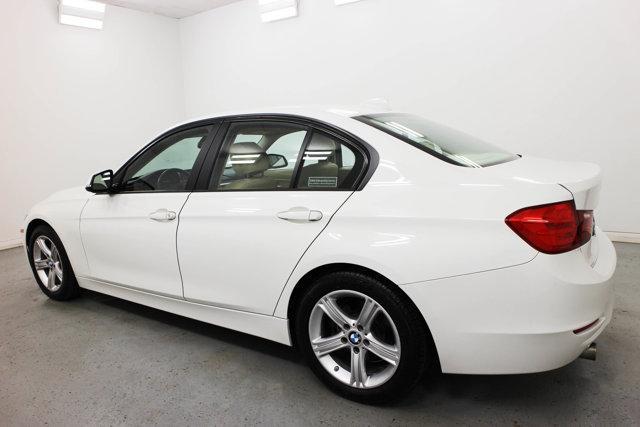 Photo of 2015 White BMW 320