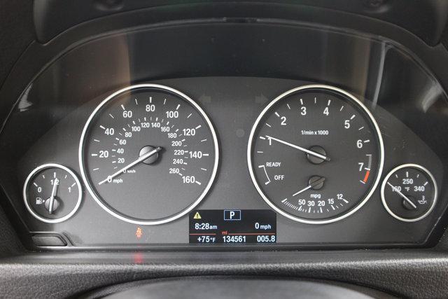 Photo of 2015 White BMW 320