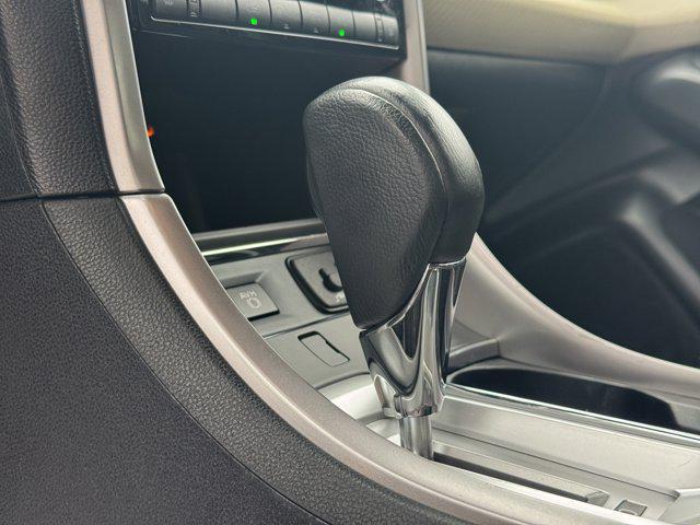 Photo of 2019 Crystal White Pearl Subaru Ascent