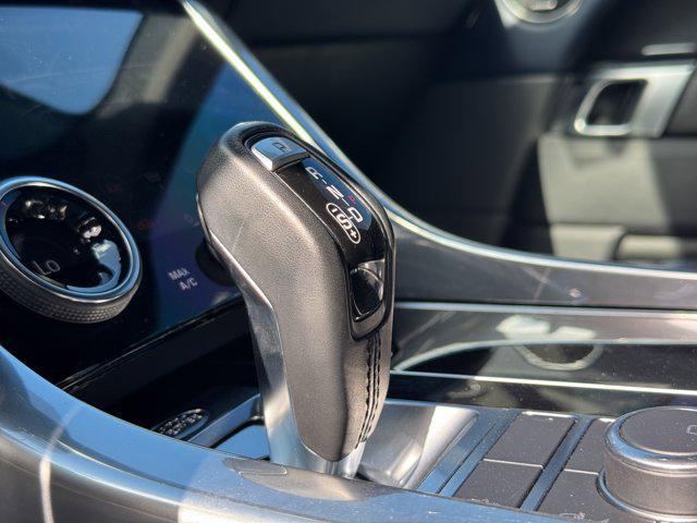 Photo of 2018 White Land Rover Range Rover Sport