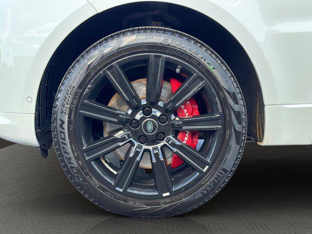 Photo of 2018 White Land Rover Range Rover Sport