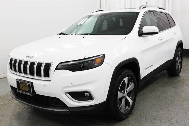 Photo of 2021 Bright White Clearcoat Jeep Cherokee