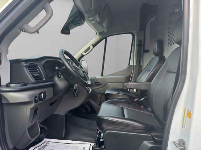 Photo of 2023 Oxford White Ford Transit-150