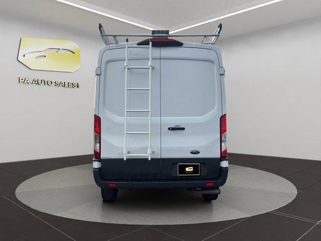 Photo of 2023 Oxford White Ford Transit-150