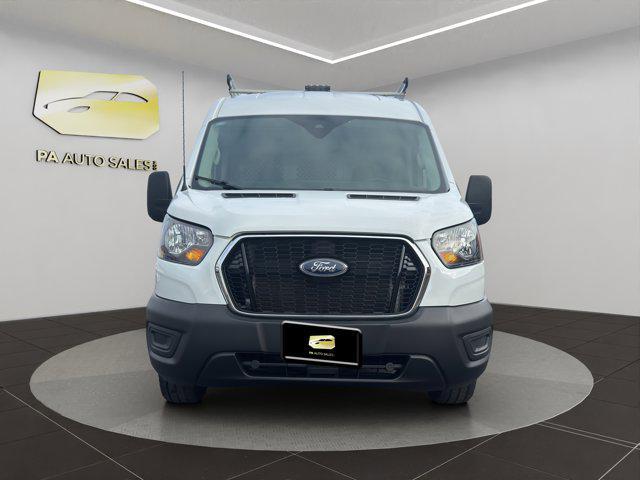 Photo of 2023 Oxford White Ford Transit-150