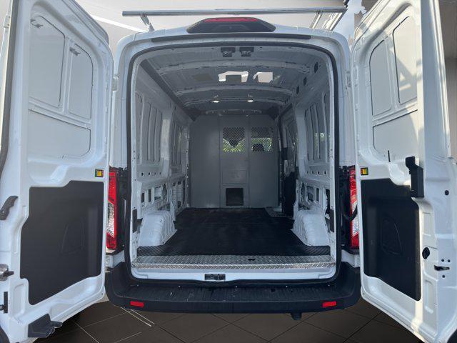 Photo of 2023 Oxford White Ford Transit-150
