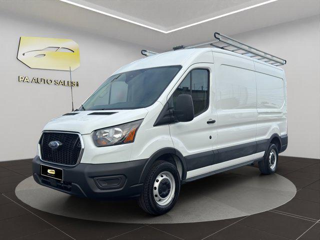 Photo of 2023 Oxford White Ford Transit-150