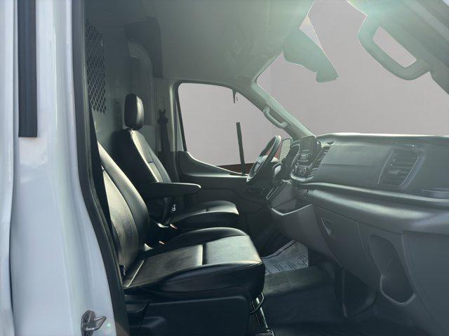 Photo of 2023 Oxford White Ford Transit-150