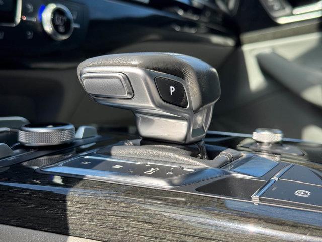 Photo of 2018 Black Audi Q7