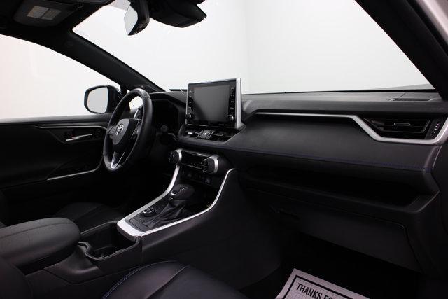 Photo of 2022 Blizzard Pearl/Midnight Black Metallic Toyota RAV4 Hybrid