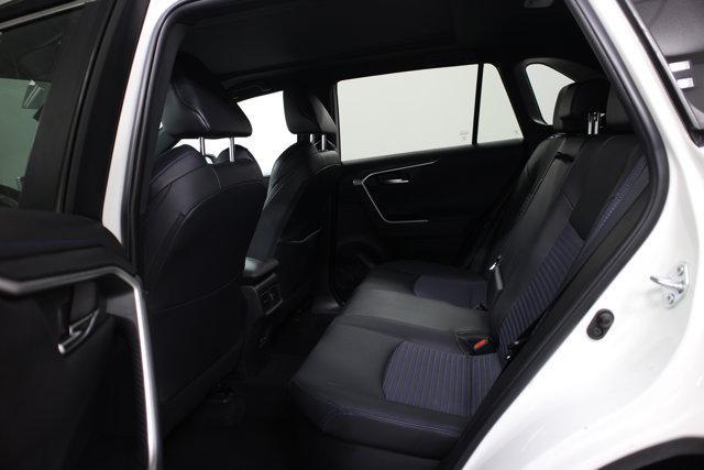 Photo of 2022 Blizzard Pearl/Midnight Black Metallic Toyota RAV4 Hybrid