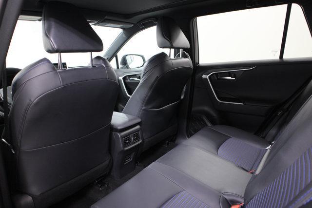 Photo of 2022 Blizzard Pearl/Midnight Black Metallic Toyota RAV4 Hybrid