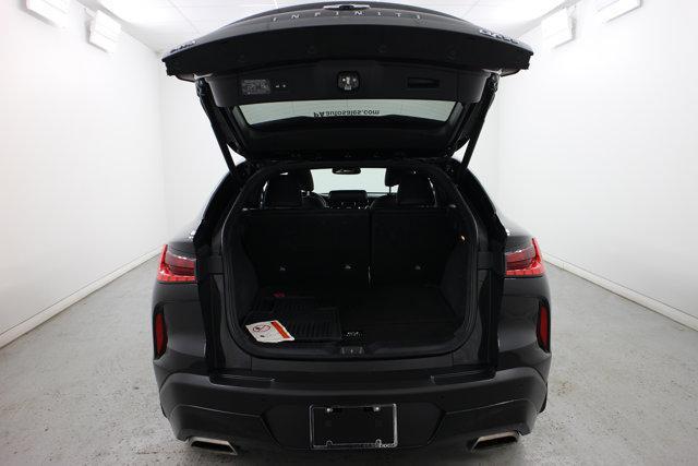 Photo of 2022 Black Obsidian INFINITI QX55