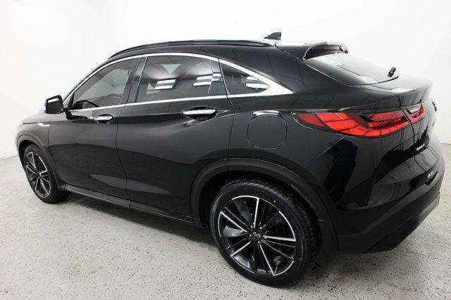Photo of 2022 Black Obsidian INFINITI QX55