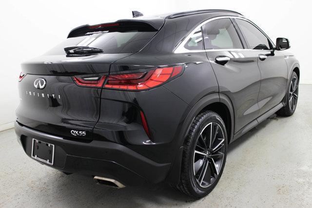 Photo of 2022 Black Obsidian INFINITI QX55
