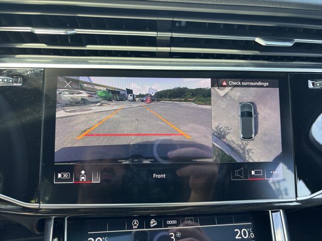 Photo of 2025 Satellite Silver Metallic Audi Q7
