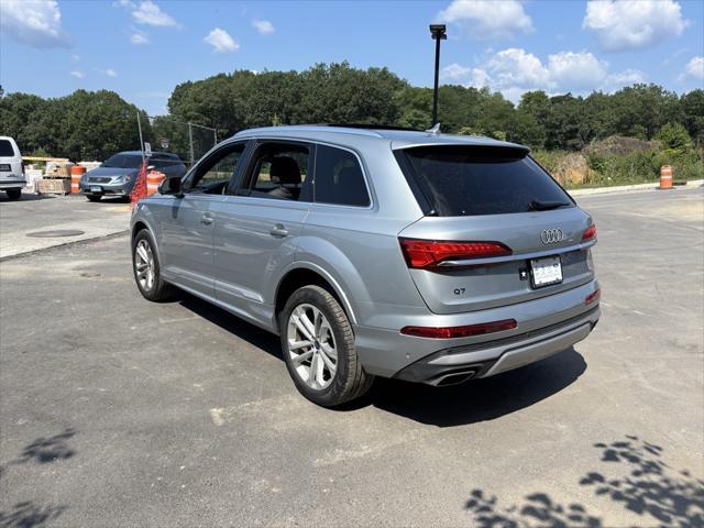 Photo of 2025 Satellite Silver Metallic Audi Q7