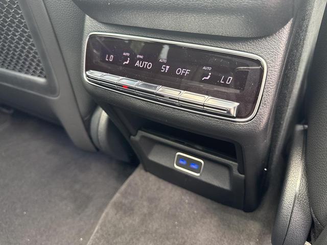 Photo of 2025 Selenite Grey Metallic Mercedes-Benz GLS 450